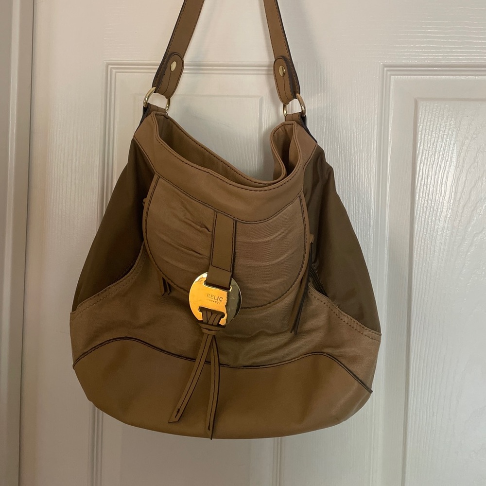 Lovely Relic Brand Women's Tote Shoulder Handbag Beige Camel Color Purse